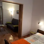 Apartman Ori *